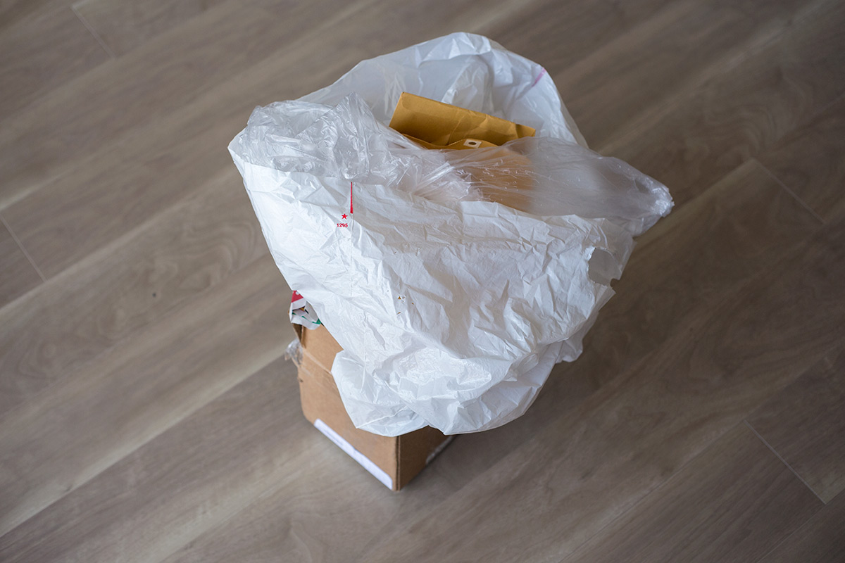 緩衝材が一切ない海外からの荷物