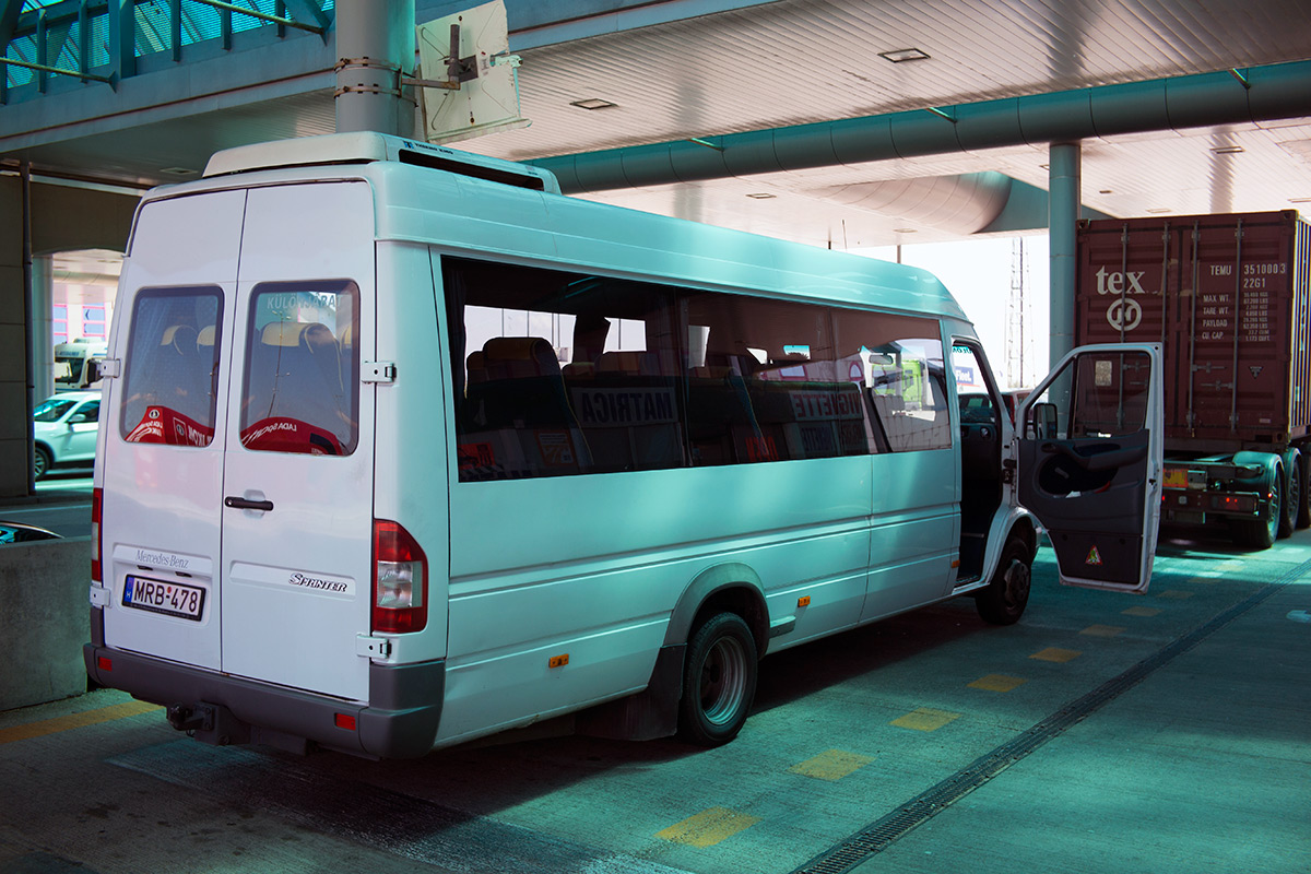 こちらがツアーバス