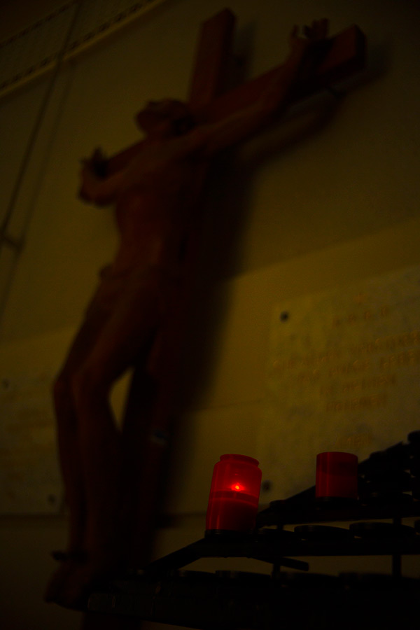 ウイーン中央墓地： NEW Petzval 1:2.2/85mm で撮影