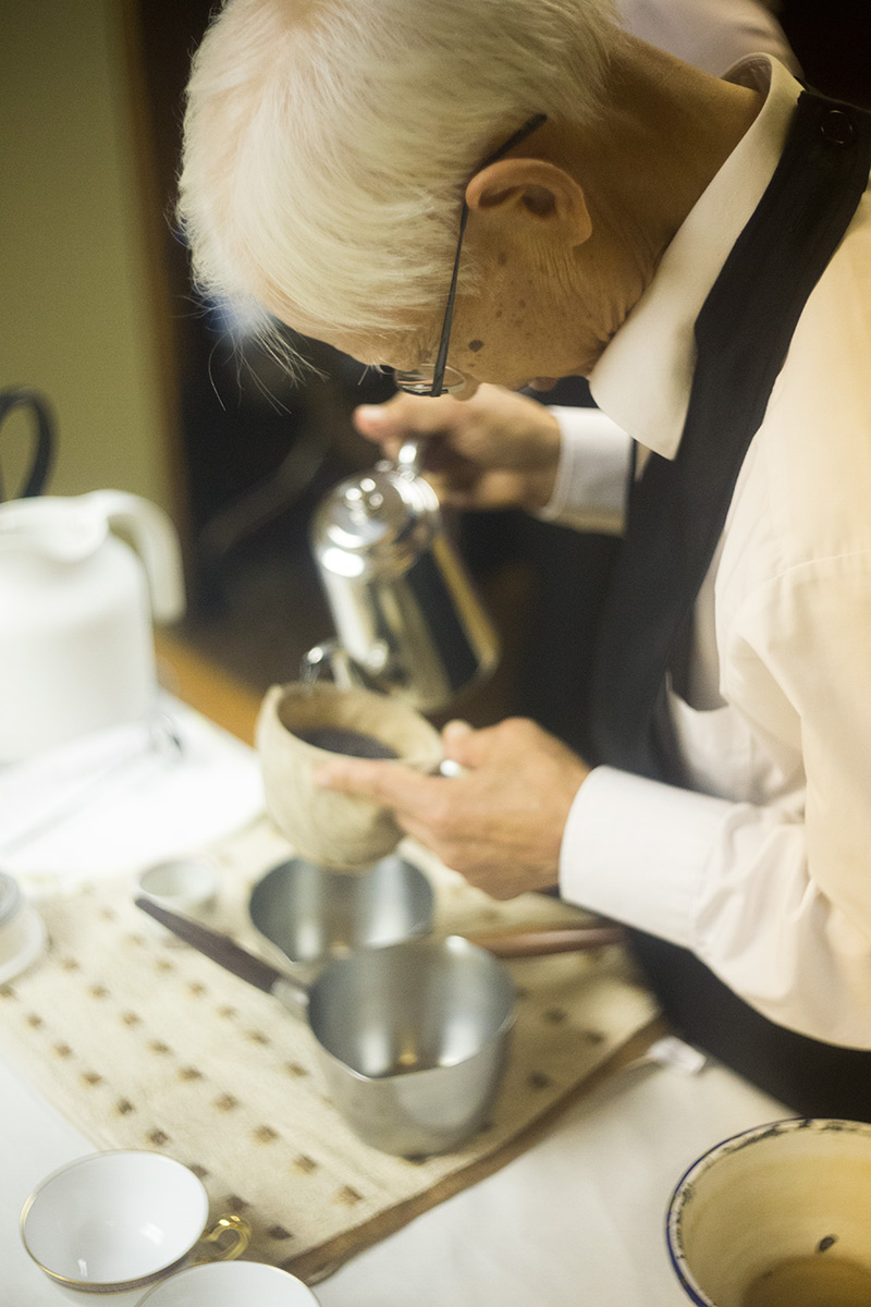 大坊珈琲の大坊さんが淹れる珈琲