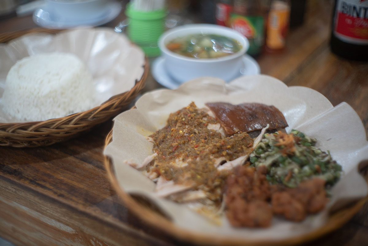 イブオカ（Warung Babi Guling Ibu Oka 1）のバビグリン