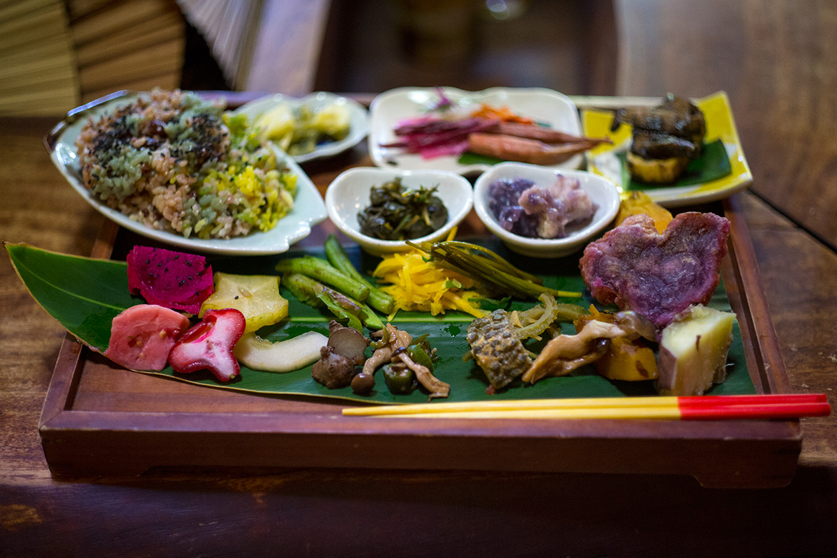 沖縄本島 w/ Angenieux 28/3.5 &amp; Carl Zeiss Ultron 1.8/50 - 2016-10-3