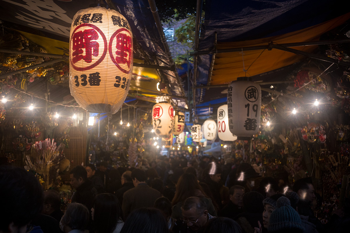 新宿 花園神社の酉の市 w/ Meyer Gorlitz Weitwinkel Doppel Anastigmat 1:4.5 f=4cm - 2016-11-23