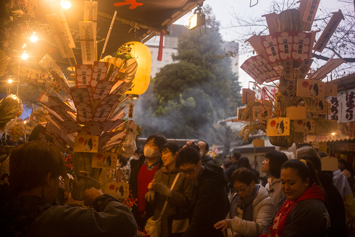 新宿 花園神社の酉の市 w/ Meyer Gorlitz Weitwinkel Doppel Anastigmat 1:4.5 f=4cm - 2016年11月23日撮影