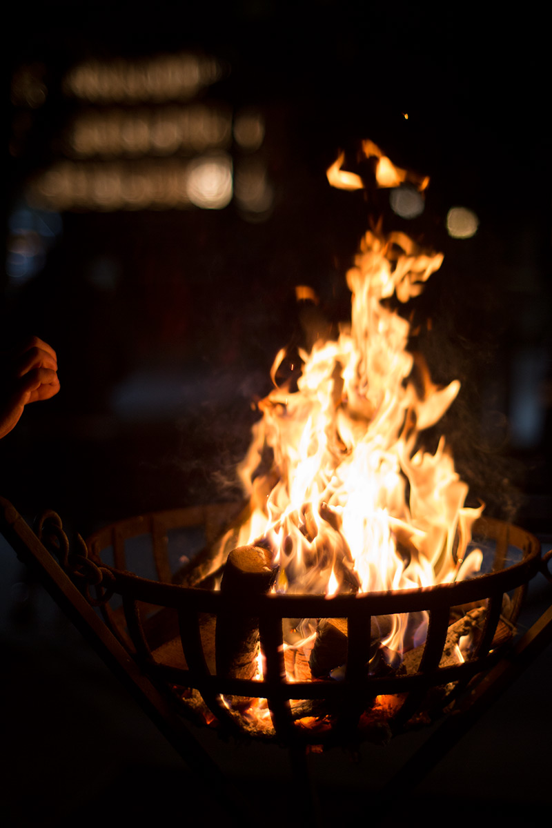 牛嶋神社 w/ OLYMPUS OM-SYSTEM G.ZUIKO AUTO-S 1:1.2 f=55mm - 2017年1月1日撮影