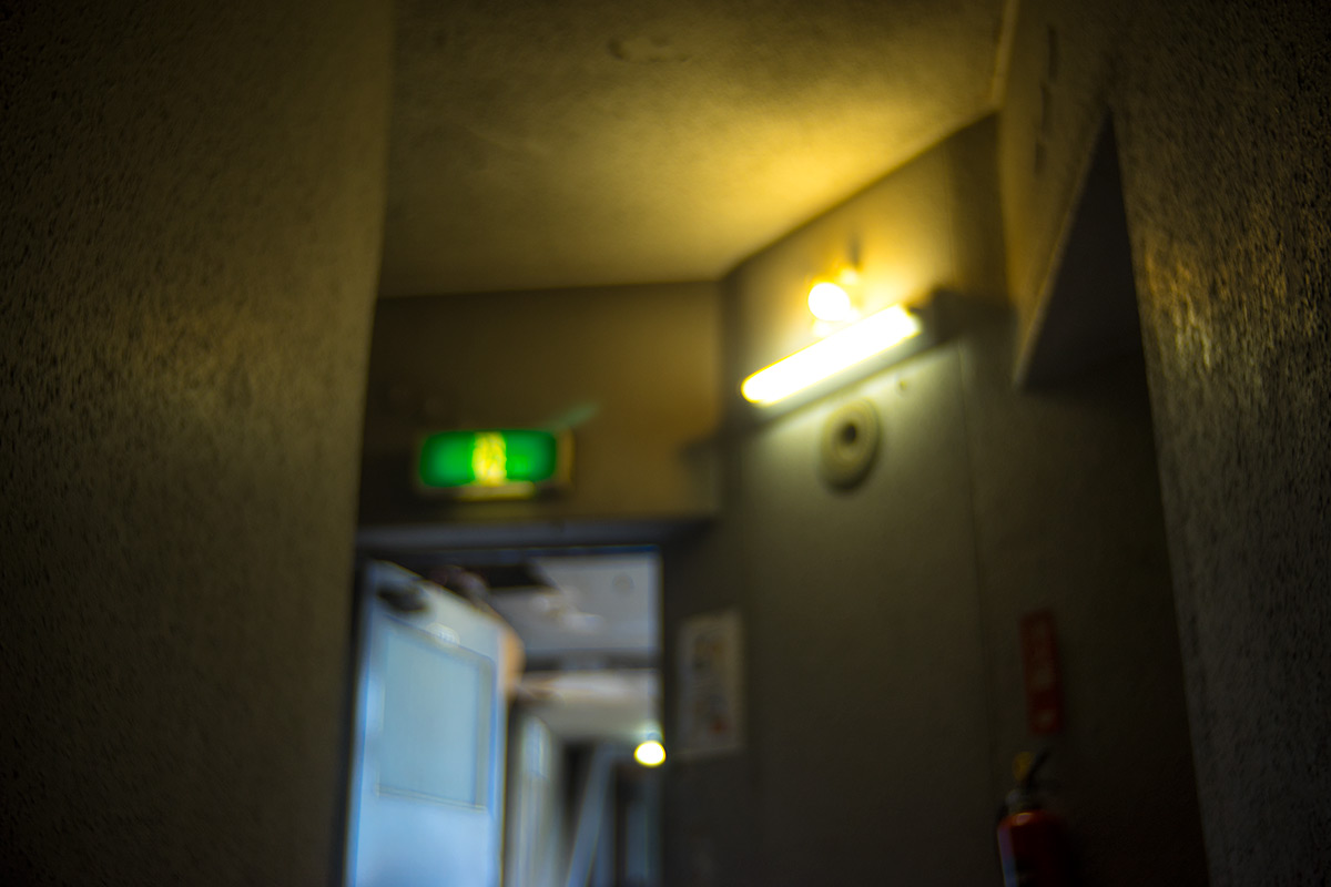 黒川紀章設計 BC25 中銀カプセルタワービル w/ P.ANGENIEUX PARIS F.35 1:2,5 RETROFOCUS TYPE R1 - 2017年6月11日撮影