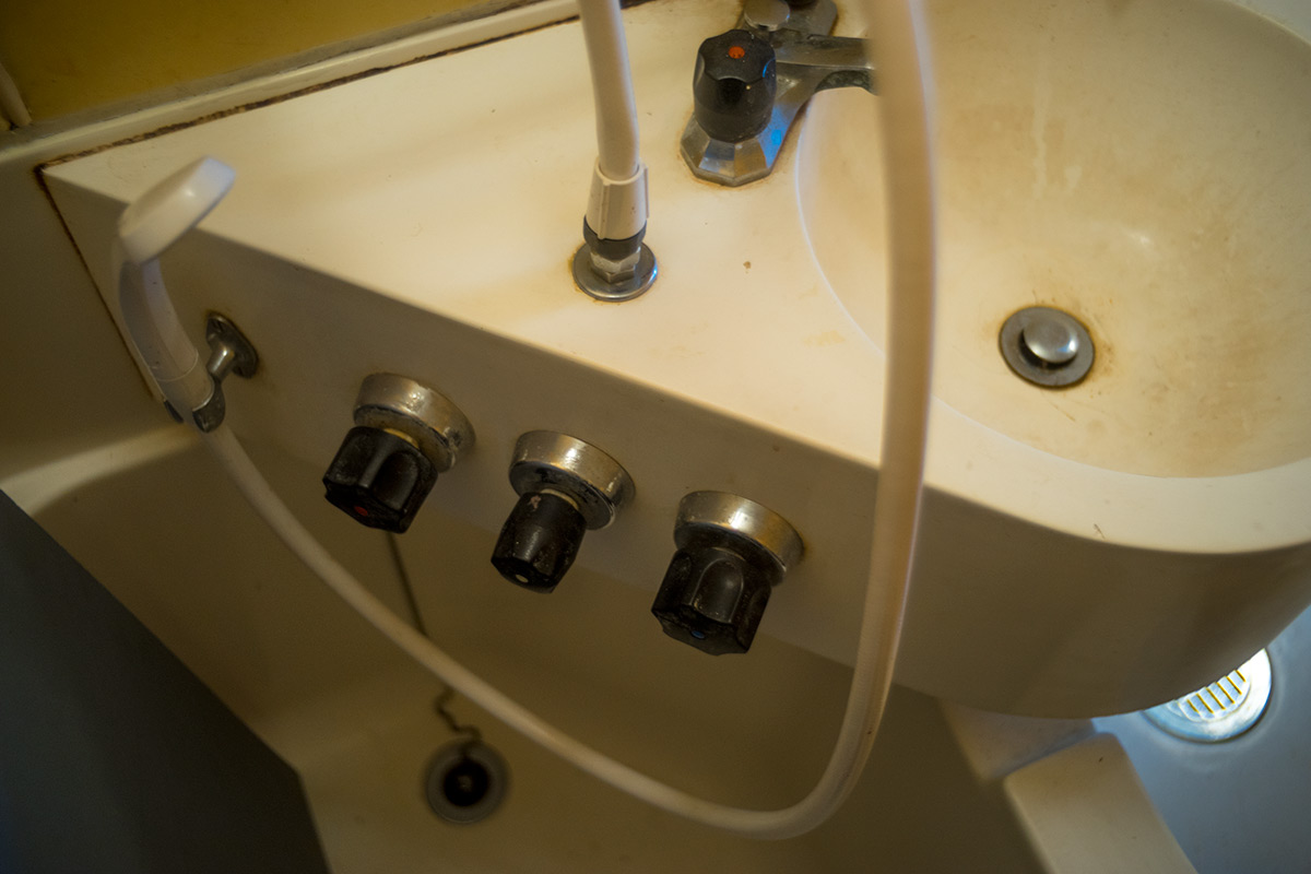 黒川紀章設計 BC25 中銀カプセルタワービル w/ P.ANGENIEUX PARIS F.35 1:2,5 RETROFOCUS TYPE R1 - 2017年6月11日撮影