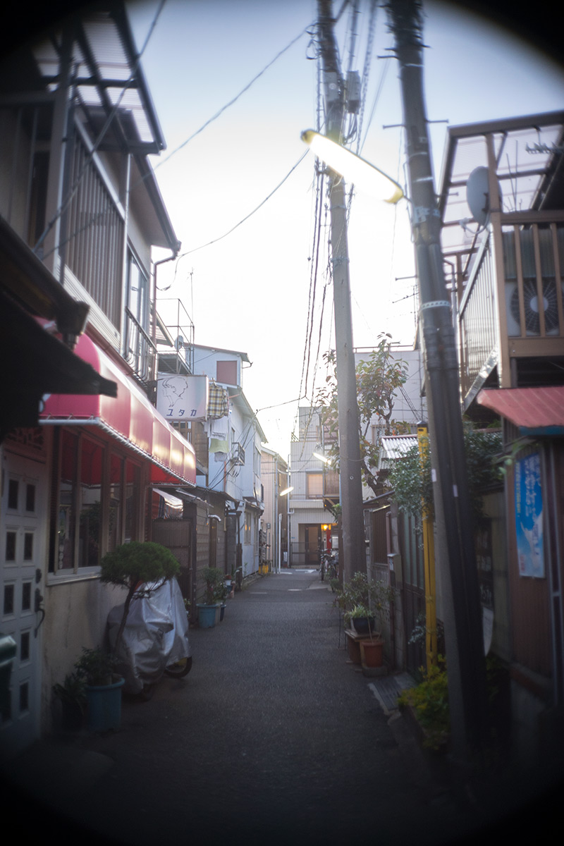 日暮里 w/ Olympus F.Zuiko 1:1.9 f=3.2cm（Pen D） - 2017年11月19日撮影