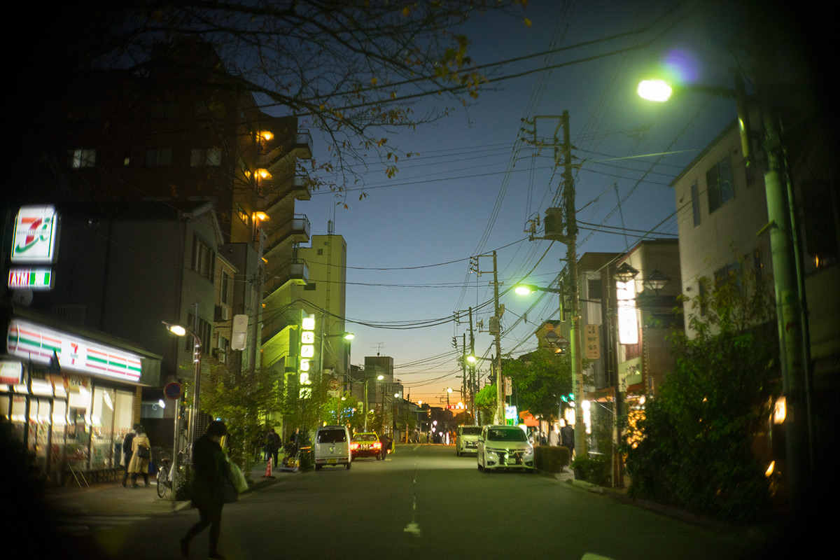 日暮里 w/ Olympus F.Zuiko 1:1.9 f=3.2cm（Pen D） - 2017年11月19日撮影