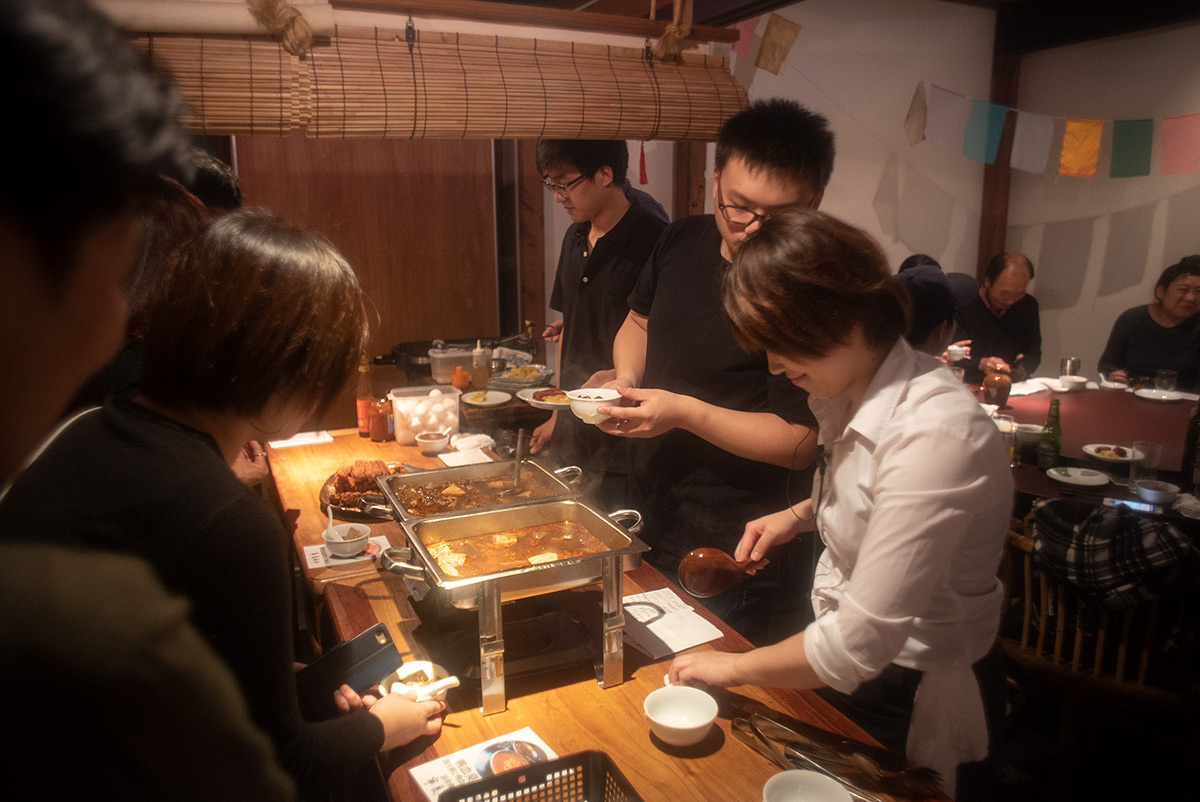 黒猫夜：台湾イベント w/ FORMULA 5 MC 24mm F2.5 by Mitake - 2018年10月27日撮影