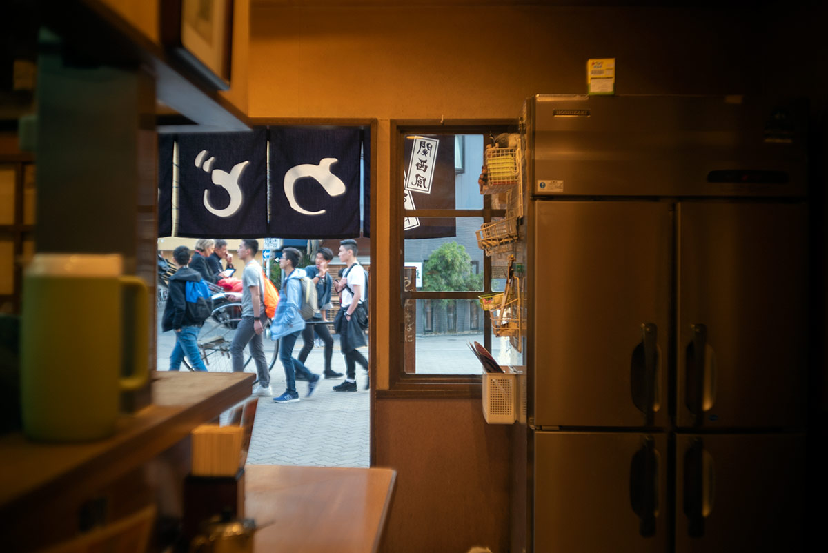 浅草 w/ KONISHIROKU HEXANON 1:2.8 f=40mm - 2019年4月21日撮影