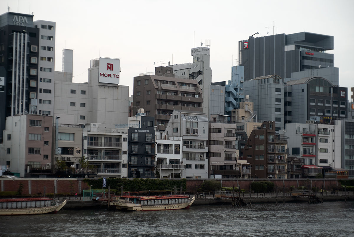 Schneider Krenzhach Radionar 1:4.5/75 で蔵前を撮影