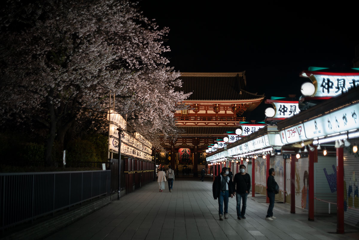 AUTO MIRANDA EC 1:1.8 f=50mm で浅草寺の桜を撮影