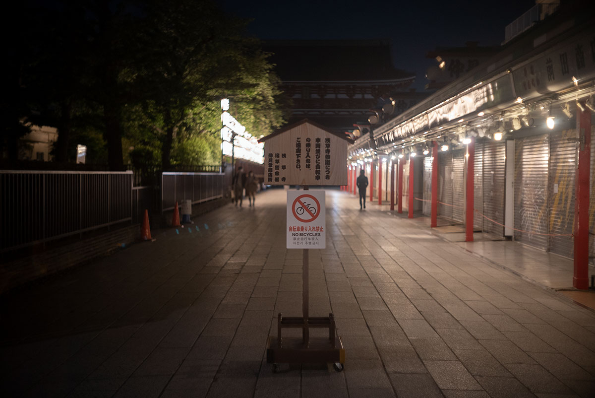 浅草 w/ MAMIYA - SEKOR 1:1.5 f=48mm - 2021-04-27