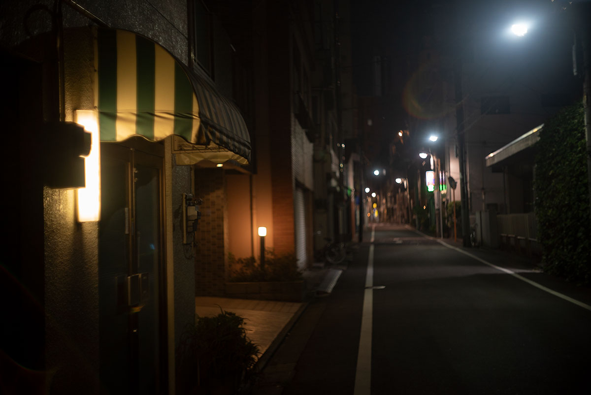 MAMIYA - SEKOR 1:1.5 f=48mm で浅草を撮影。