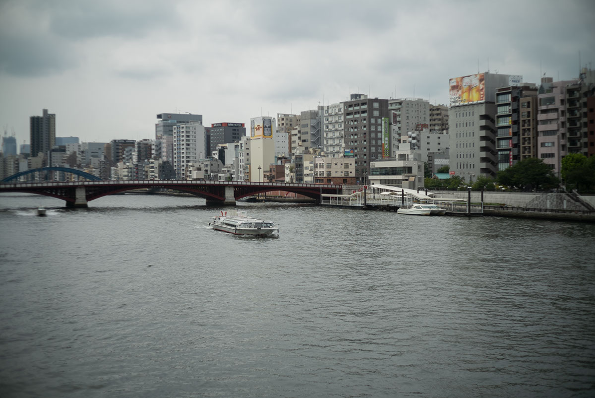 Konishiroku Hexanon 1:1.8 f＝50mm (Konica IIIA) で隅田川界隈を撮影。