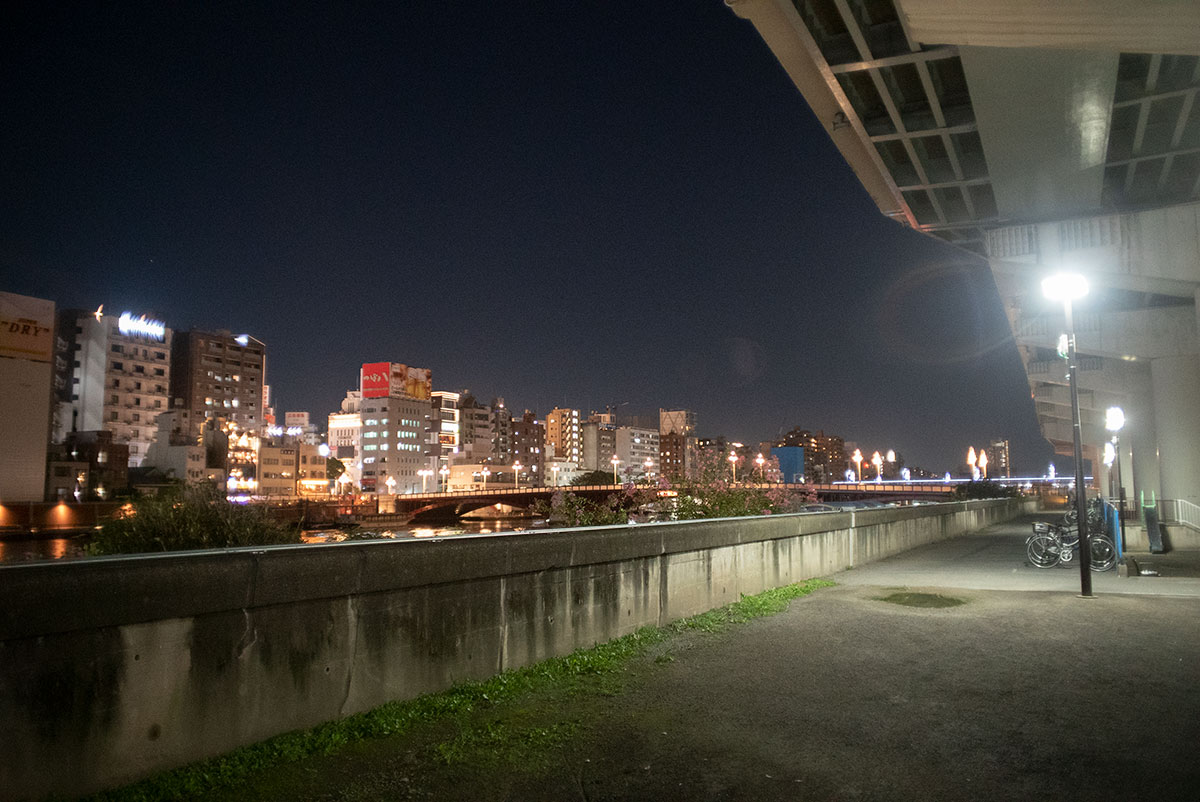 KIRON KINO PRECISION 28mm f/2 で浅草を撮影。