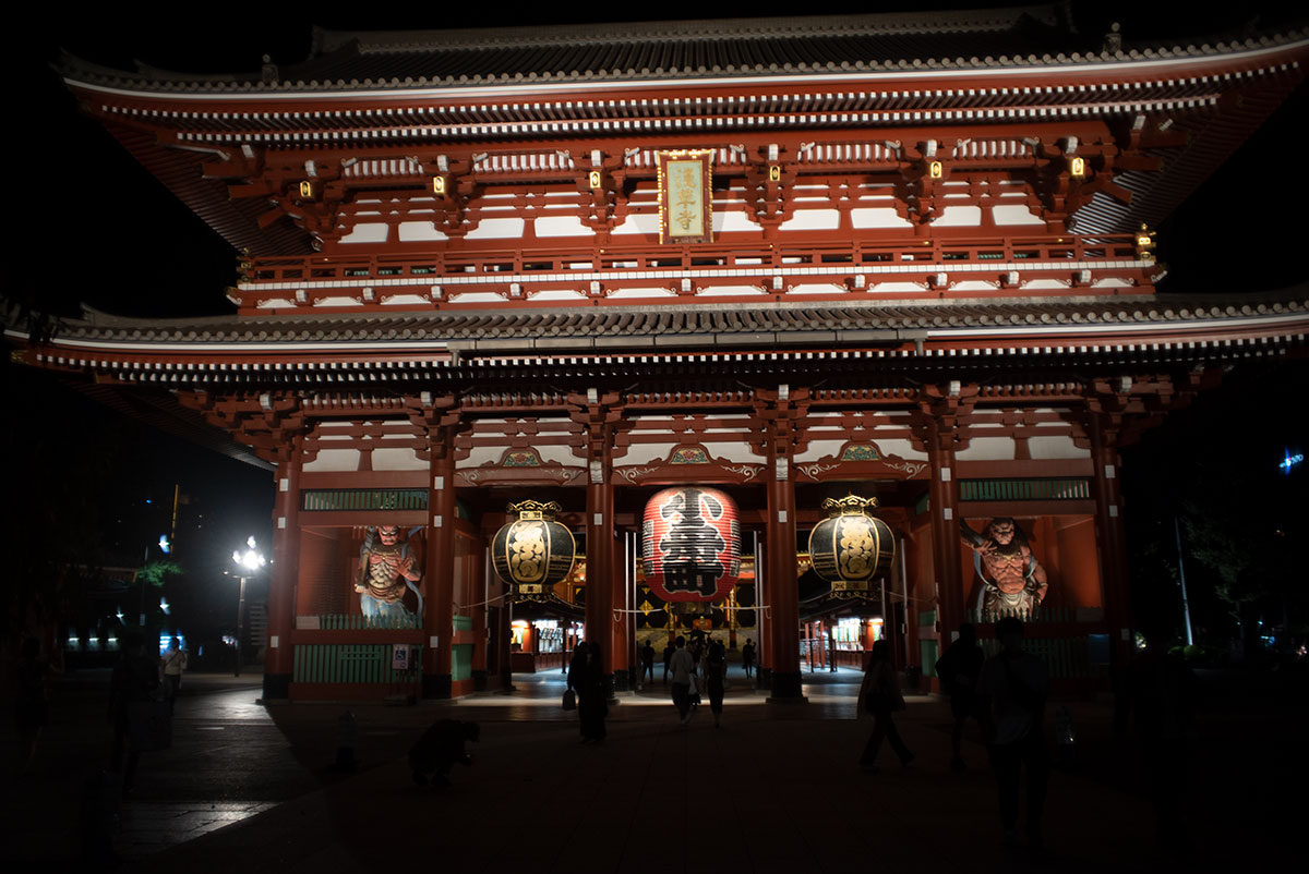 KIRON KINO PRECISION 28mm f/2 で浅草を撮影。