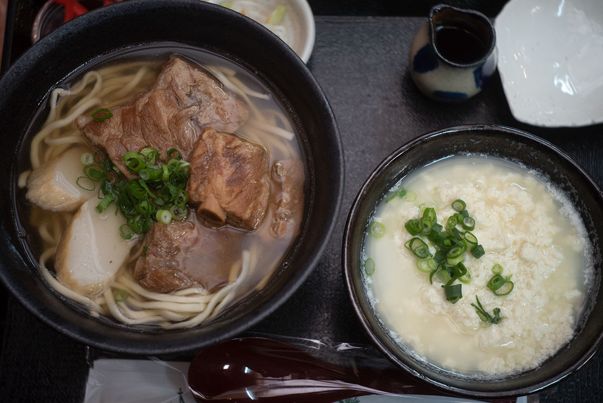 Rokuoh-sha Optor f:4.5 f=50mm で沖縄を撮影。