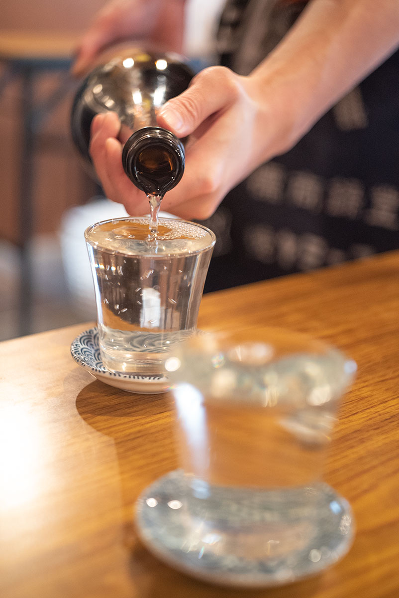 Schneider-kreuznach Xenar 1:2.8/50 (akarette) で浅草を撮影。