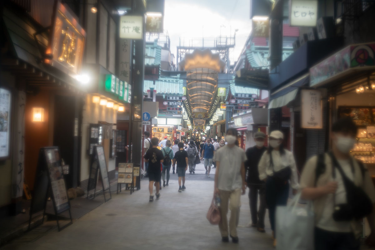 FOCA OPLAREX 1:1.9 F=5cm で浅草を撮影。