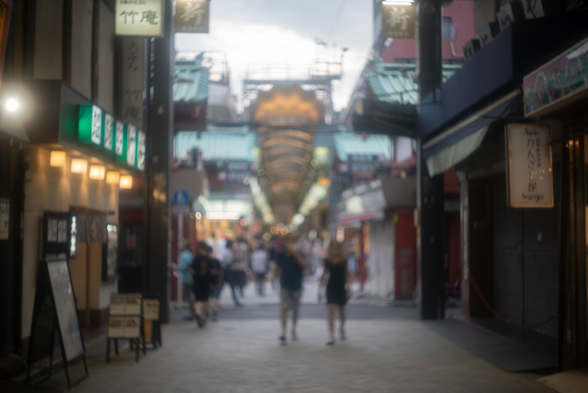 FOCA OPLAREX 1:1.9 F=5cm で浅草を撮影。